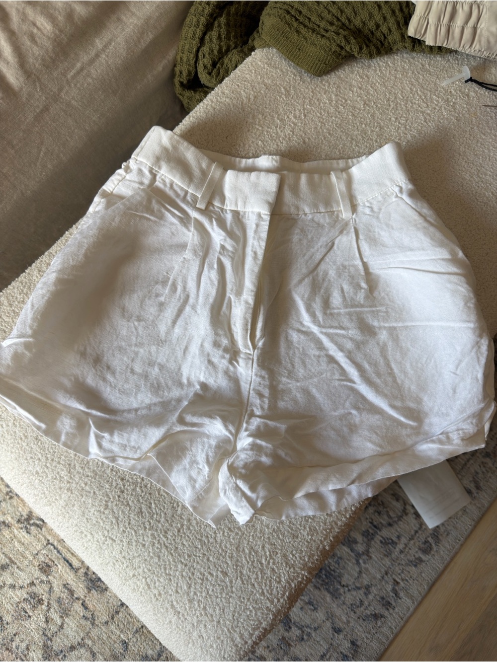 H&M White Women’s Linen Blend Shorts